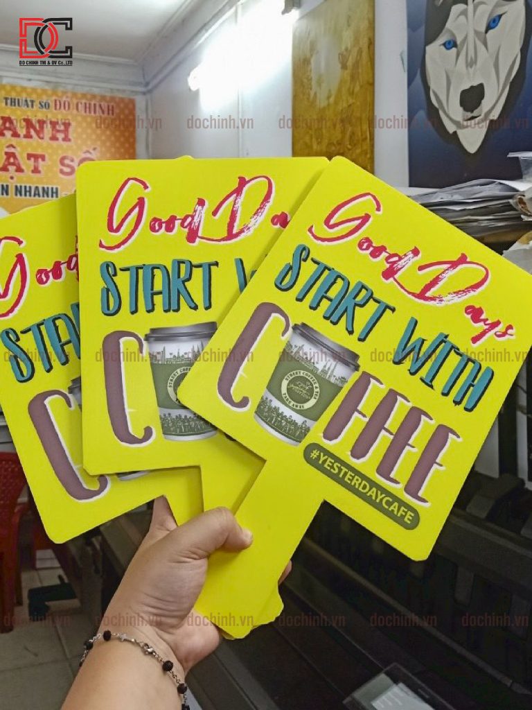 Chất liệu in Hashtag thường là nhựa PP hoặc Mica