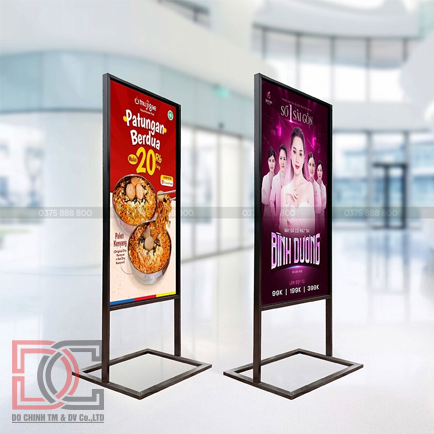 Standee Khung Sắt Lồng Fomex